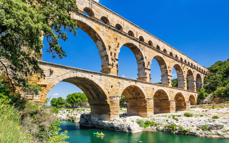 pont du gard in nimes france