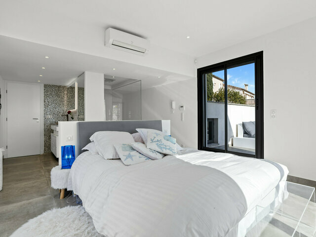 Photo of Luxurious artistic 4 bedroom villa with views of Cannes bay