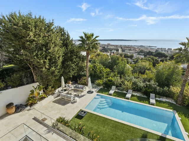 Photo of Luxurious artistic 4 bedroom villa with views of Cannes bay