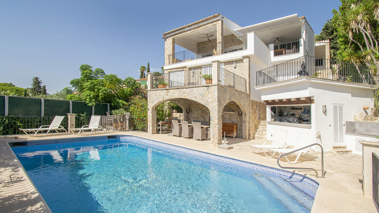 Photo of Four bed villa Puerto Pollensa