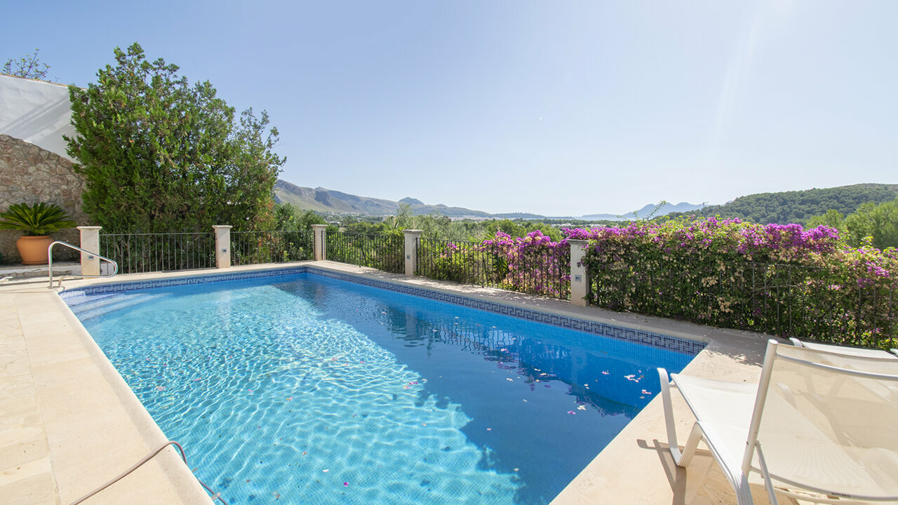 Photo of Four bed villa Puerto Pollensa