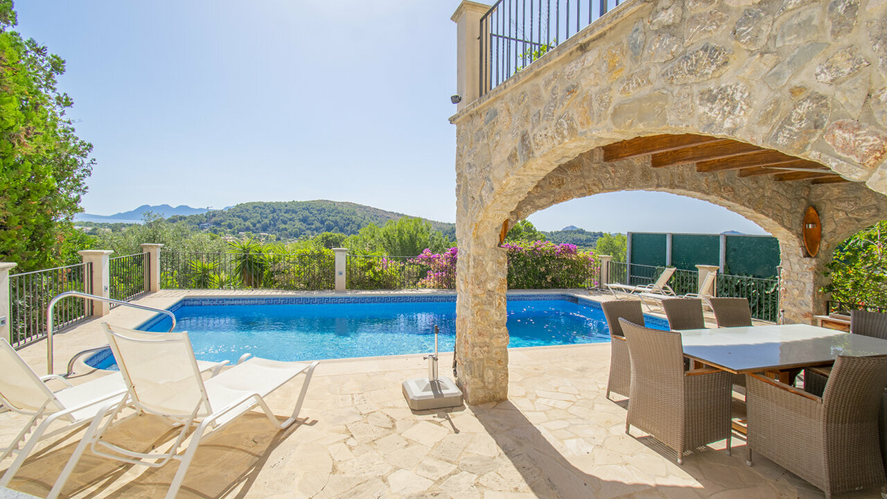 Photo of Four bed villa Puerto Pollensa