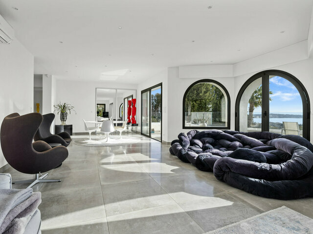 Photo of Luxurious artistic 4 bedroom villa with views of Cannes bay